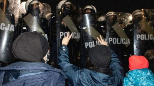 Kolejne przypadki nadużyć Policji wobec protestujących. HFPC kieruje interwencję do Komendanta Głównego Policji