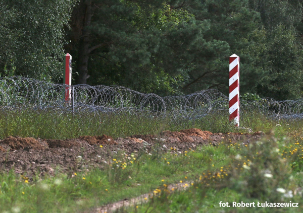 “Road to nowhere” – report from Brest-Terespol border crossing